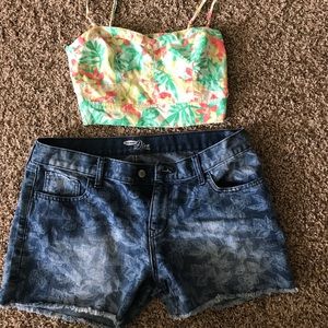 Outfit -‘Jean shorts and crop top